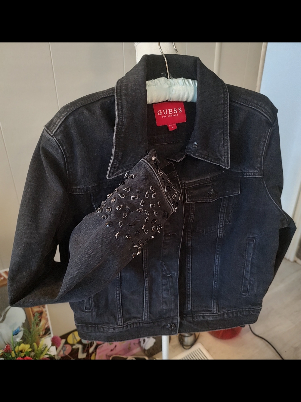 GUESS Black Washed Denim Jacket with Studded Sleeve SZ L - Picture 2 of 6